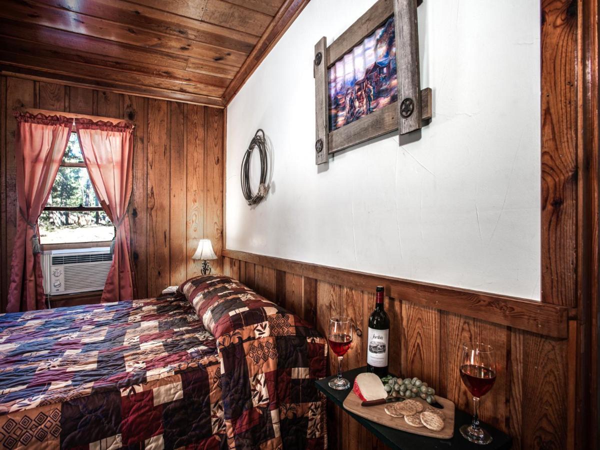 Apache Village Cabinette 15, Queen Bed, Midtown, Sleeps 2 Ruidoso Buitenkant foto
