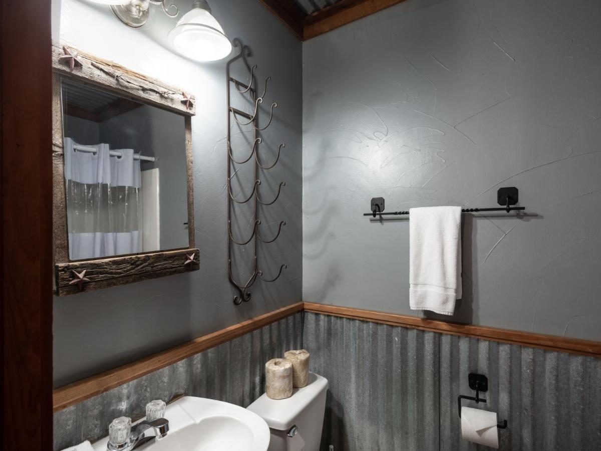Apache Village Cabinette 15, Queen Bed, Midtown, Sleeps 2 Ruidoso Buitenkant foto